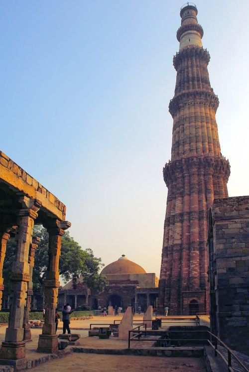 Delhi, Mečetė, Puikus Mughalas, Minaretas, Skulptūros, Smiltainis, Qutb Minar