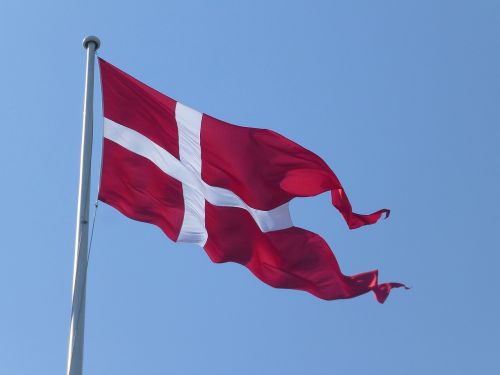 Denmark Flag, Vėliava, Raudona, Balta, Smūgis, Plazdėjimas, Dangus, Vėjas, Linksmas
