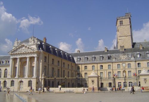 Dijon, Rūmai, Istorija
