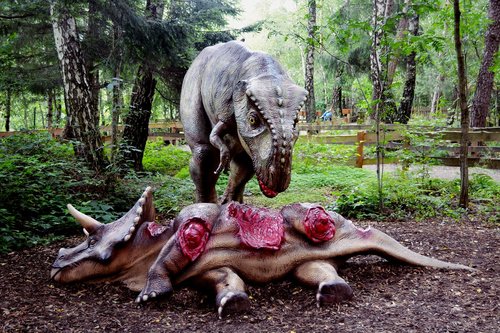 Dinozauras,  Dino,  Dino-Parkas,  Replika,  Hagbard,  Predator,  Milžinas Driežas,  Mėsėdžiai Dinozaurai