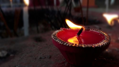 Diwali, Apšvietimas, Lempa