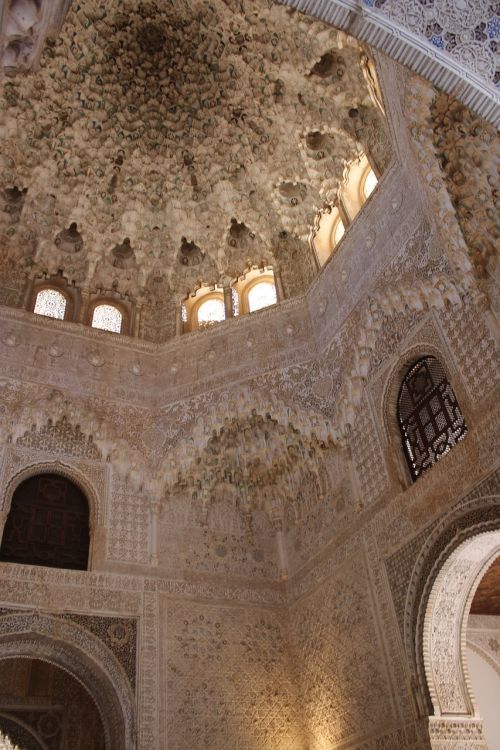 Kupolas, Žibintai, Alhambra