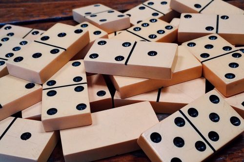 Domino, Žaidimas, Domino, Strategija