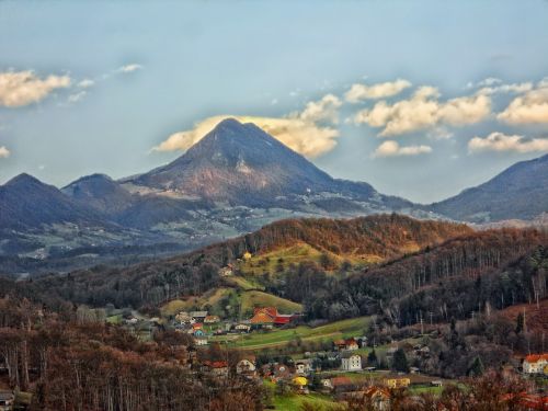 Donacka Kalnas, Orientyras, Kraštovaizdis, Vaizdingas, Miškas, Medžiai, Ruduo, Rogaska Slatina, Slovenia, Kaimas, Slėnis, Kalnai, Gamta, Lauke, Kaimas, Hdr