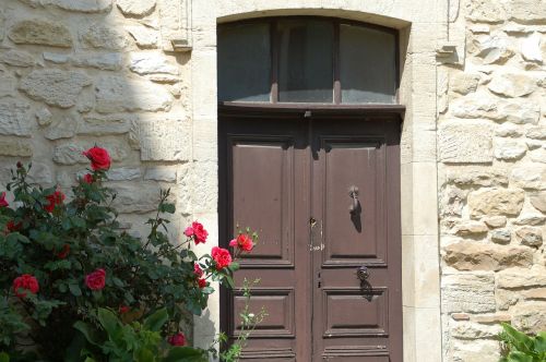 Durys, Namas, Įėjimas