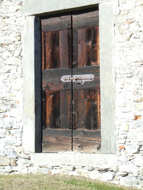 Durys, Tvirtovė, Siena