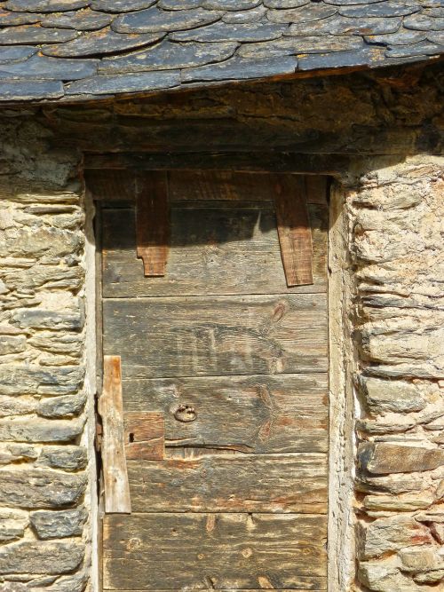Durys, Kaimiškas, Mediena, Akmuo, Pyrenee Catalunya