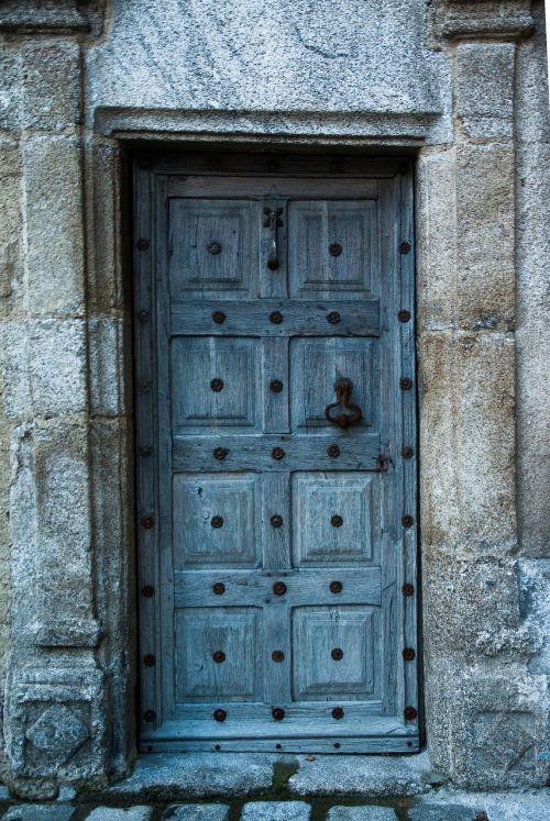 Durys, Granitas, Įėjimas, Architektūra