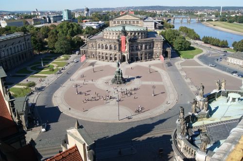 Drezdenas, Vokietija, Teatras, Plaza, Pastatai, Architektūra, Miestas, Miestai, Miesto, Orientyras, Žmonės, Medžiai, Miesto Panorama, Paminklai, Skulptūros, Upė, Vanduo, Tiltas, Lauke, Vaizdingas, Vasara, Pavasaris