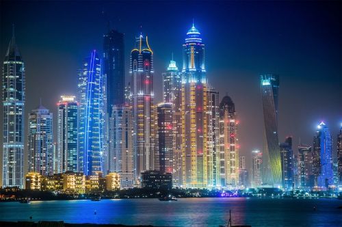 Dubai, Naktis, Žibintai, Apšviestas, Vaizdingas, Dangoraižiai, Aukštas, Vanduo, Miesto Panorama, Panorama, Vaizdas, Architektūra, Jungtiniai Emyratai, Kelionė, Miestas, Miesto, Centro, Šiuolaikiška, Artimieji Rytai, Prabanga, Futuristinis, Turizmas, Scena, Panorama
