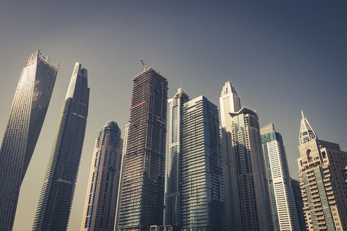 Dubajus,  Dangoraižiai,  Dangoraižis,  Biurų Pastatas,  Miestas,  Architektūra,  Statyba,  Miesto Centras,  Buveinė,  Pastatai,  Aukštas,  Statybinis Stiklas,  Dideli Namai,  Grandiklis,  Dangus,  Stiklo,  Antstatas,  Aglomeracija,  Bokštas,  Miesto Aglomeracija