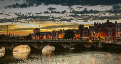 Dublin, Airija, Architektūra, Istoriškai, Orientyras, Lankytinos Vietos, Pastatas, Tamsi, Upė, Kelionės Tikslas, Pritraukimas, Miesto Centras, Miestas, Vakaras