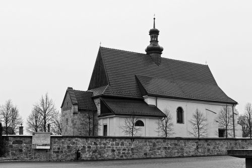 Dziekanowice, Bažnyčia, Romantika