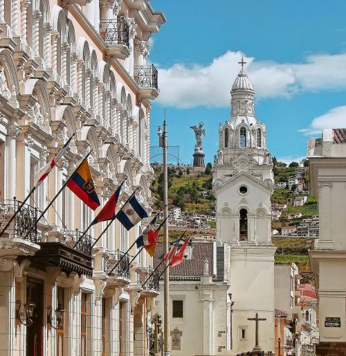 Ecuador, Quito, Bažnyčia, Centrinė Amerika, Architektūra, Balta, Pastatai, Vėliavos, Viešbutis