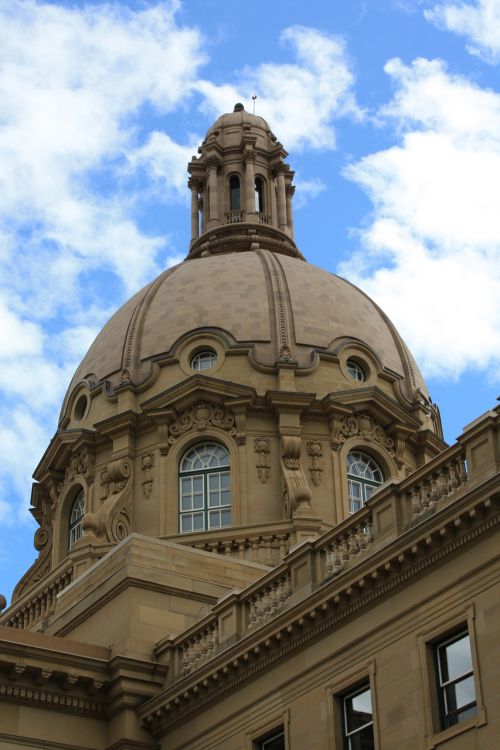 Edmontonas, Alberta, Vyriausybė, Pastatas, Įstatymų Leidžiamoji Valdžia