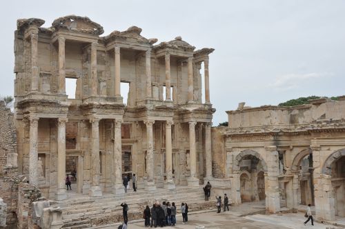 Efes, Efesas, Efeso Biblioteka