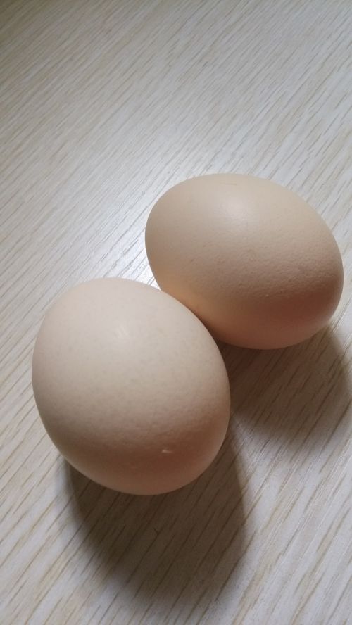Kiaušinis, Du Kiaušiniai Šalia, Maistas