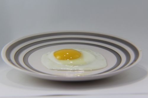 Kiaušinis, Saulėta Puse Aukštyn, Pusryčiai