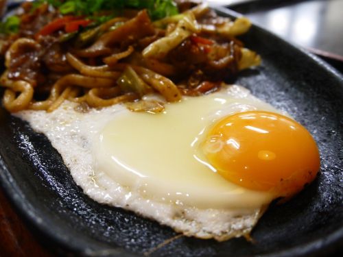 Kiaušinis, Udono Makaronai, Maistas