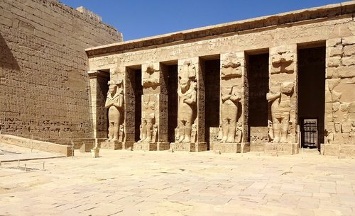 Egiptas,  Tėbai,  Luxor,  Šventykla,  Medinet Habu-,  Kolonada,  Skulptūros,  Faraonas,  Architektūra,  Paminklas,  Senovinis,  Archeologija,  Istorija,  Kultūra
