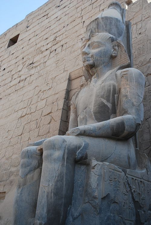 Egiptas, Statula, Šventykla
