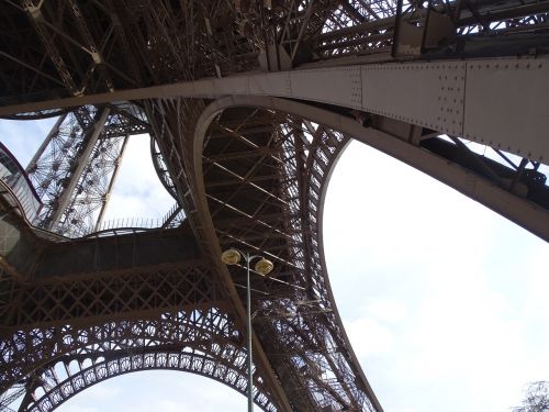Eifelio Bokštas, Paris, Ieškojau
