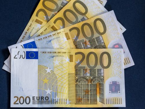 Euras, Pinigai, Valiuta, Dolerio Kupiūra, Banknotas, Finansai, 200 Eurų, Sąskaitą, Sutaupyti, Dovanos, Euro Banknotai, Pinigai Ir Pinigų Ekvivalentai, Euro Sąskaitos, Eu, Ekonomika