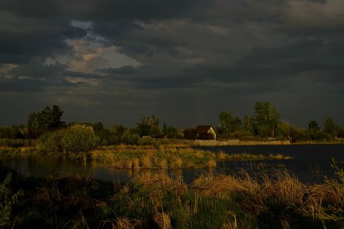 Vakaras, Ežeras, Namas