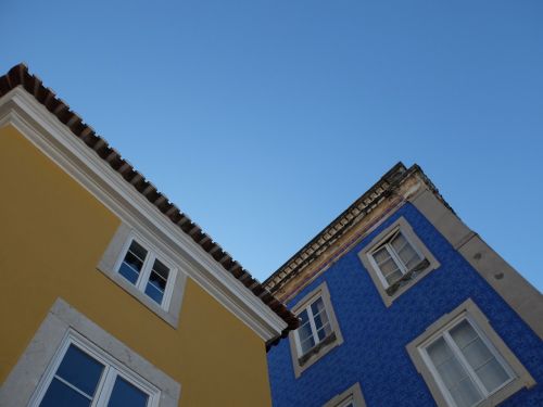 Fasadas, Į Pietus, Portugal