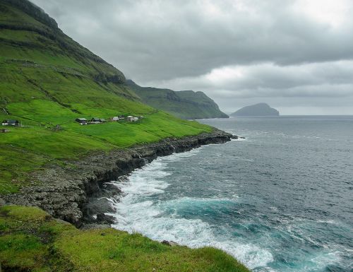 Faroes, Akmenys, Ganyklos, Uolos