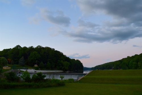 Laukas, Dangus, Saulėlydis, Debesys, Gamta, Kraštovaizdis, Kalnas, Atspindys, Medžiai, Kaimas, Saulė, Pieva, Saulės Šviesa, Lauke, Mėlynas, Kaimas, Šviesa, Žalias, Scena, Pavasaris, Horizontas, Vaizdingas, Natūralus, Spalva, Spalvinga, Miškas, Parkas, Aplinka