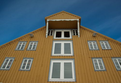 Finland, Tromso, Medinis Namas, Architektūra