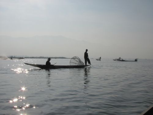 Žvejys, Valtis, Ežeras, Burma