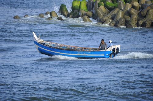 Žvejybos Laivas, Perumathura Beach, Trivandrum, Spalvinga, Ramachandran Madhavankutty, Turizmas, Pakrantės