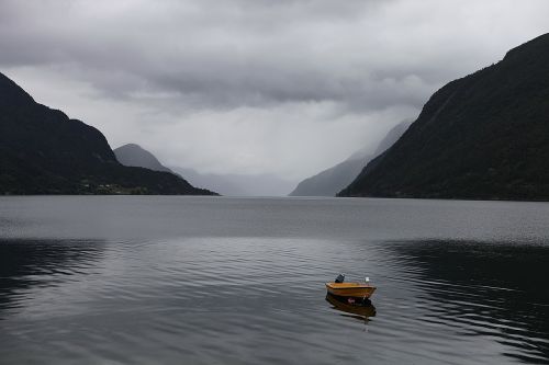 Fjordas, Vanduo, Kalnai, Nordfjord, Norvegija, Boot, Poilsis, Tylus, Vienatvė, Trueb, Kraštovaizdis, Uolos, Uolos