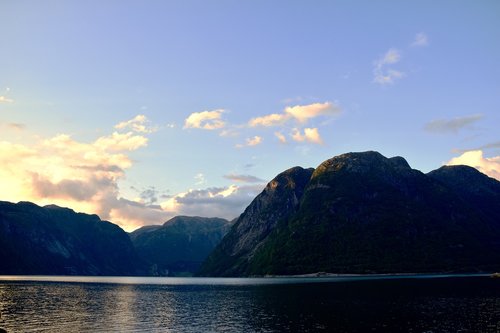 Fjord,  Kalnai,  Debesys,  Šviesos,  Šiltas,  Dangus,  Norvegija,  Pobūdį,  Kraštovaizdis,  Rokas,  Panorama,  Vandenynas,  Žemės