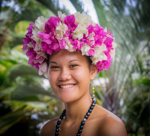 Gėlių Galvos Suknelė,  Prancūzų Polinezija,  Nuva Hiva,  Marquesas Salos,  Graži Dama