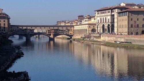 Florence Italija,  Upė,  Tiltas