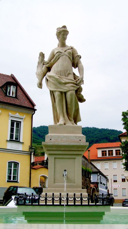 Floros Statula, Pagrindinė Rinkos Aikštė, Špicas, Austria