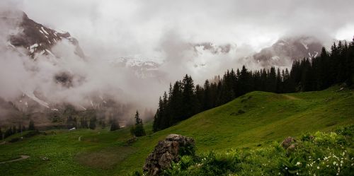 Rūkas, Alpės, Austria, Kalnai