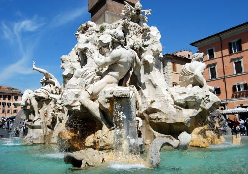 Keturių Upių Fontanas, Roma, Piazza Navona, Statulas, Marmuro