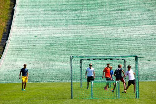 Futbolas, Žaisti, Skubėti, Futbolininkas, Futbolininkai, Rutulys