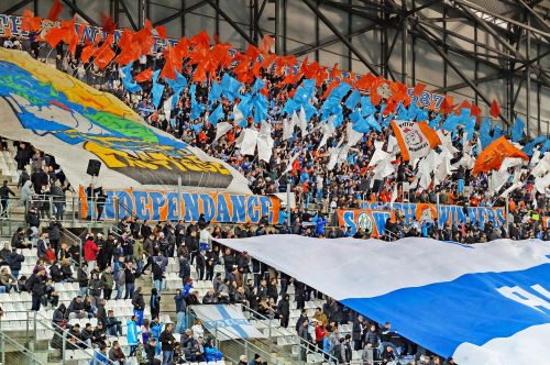 Futbolas,  Gerbėjai,  Minios,  Stendai,  Stadionas,  Grandstand,  Futbolas,  Sportas,  Olympique,  Rėmėjas,  Vėliava,  Marseille,  France,  Be Honoraro Mokesčio