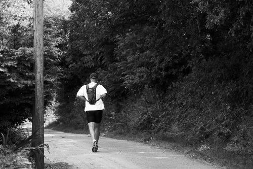 Bėgiojimas,  Bėgimas,  Sportas,  Laisvalaikis,  Atsipalaidavimas,  Vyras,  Žmonės,  Medžiai,  Pastangos,  Prakaitas,  Kvėpuoti,  Fiziniai & Nbsp,  Pratimai,  Anksti Pamatai