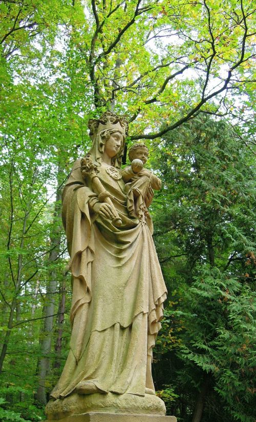 Miškas, Statula, Gamta, Skulptūra, Madonna, Dievo Motina, Dievo Sūnus, Marija, Akmens Figūra, Krikščionybė, Vaikas