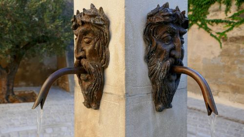 Fontanas, Veidas, Bronza, Uzes, France, Gardas, Languedoc-Roussillon