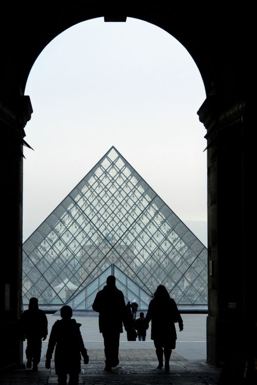 France, Paris, Lova, Architektūra, Šešėlis, Žmogus, Muziejus, Stiklo Piramidė, Piramidė, Lankytinos Vietos, Stiklo Fasadas
