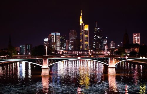 Frankfurtas, Vokietija, Naktis, Atspindys, Tiltas, Pagrindinė Upė, Panorama, Pastatai, Architektūra, Dangoraižiai, Miesto, Žibintai, Miesto Panorama, Didmiestis, Vaizdas, Biuras, Panorama, Vakaras