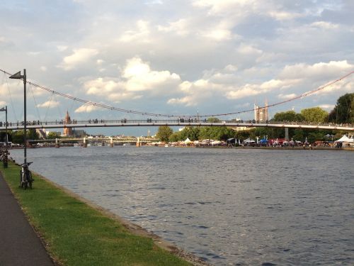 Frankfurtas, Upė, Tiltas, Upės Krantas, Vaikščioti, Miestas, Istorinis, Senas