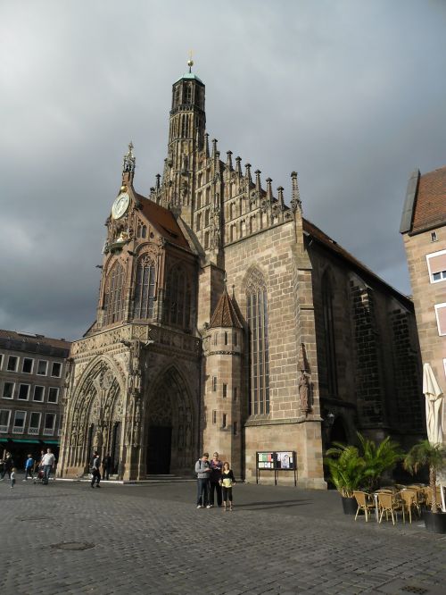 Frauenkirche, Niurnbergas, Pagrindinė Rinka